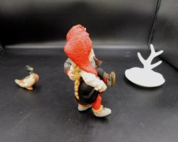norwegian figurine couple dance side